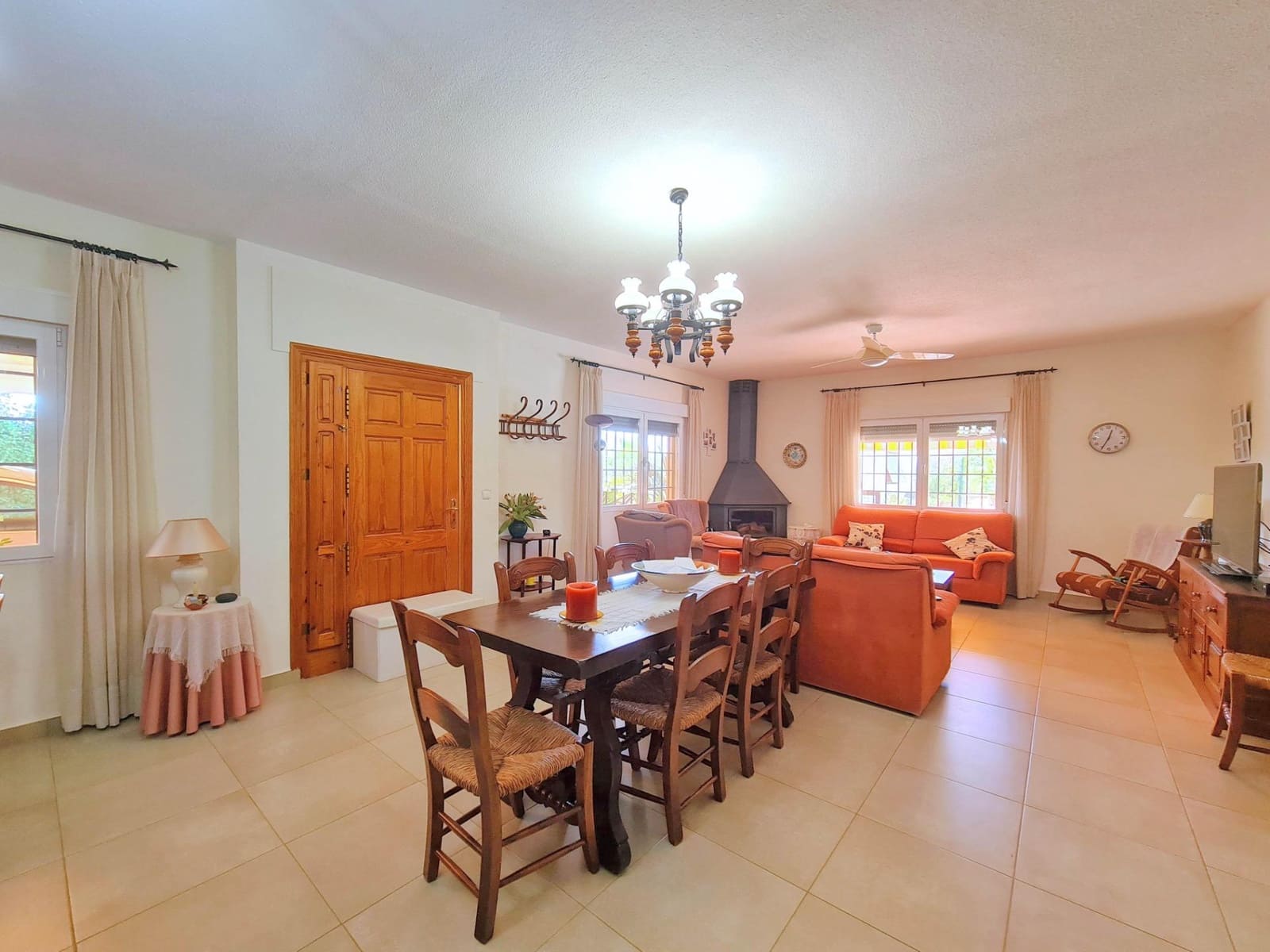 3 makuuhuone Huvila myytävänä paikassa El Algar mukana uima-altaan 
autotalli - 1 100 000 € (Ref: 9419804)