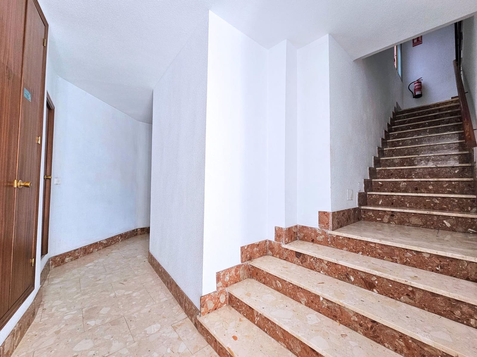 4 bedroom Flat for sale in Cartagena with garage - € 147,000 (Ref: 9427256)