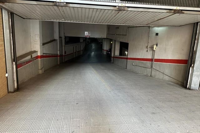 Garagem para venda em San Antón, Cartagena - 29 900 € (Ref: 9452193)