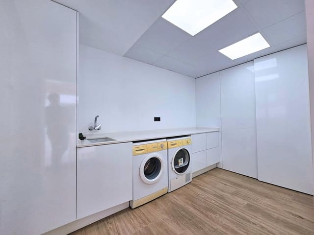 4 sypialnia Mieszkanie na sprzedaż w Kartagena z garażem - 495 000 € (Ref: 9591367)