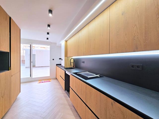 4 sypialnia Mieszkanie na sprzedaż w Kartagena z garażem - 495 000 € (Ref: 9615554)