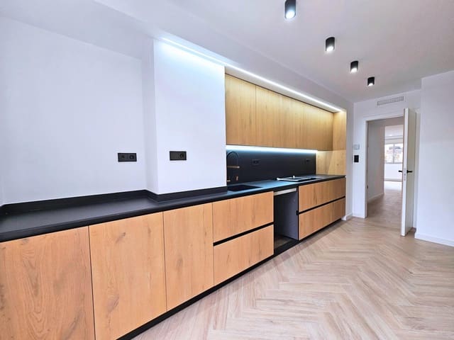 4 sypialnia Mieszkanie na sprzedaż w Kartagena z garażem - 495 000 € (Ref: 9615554)