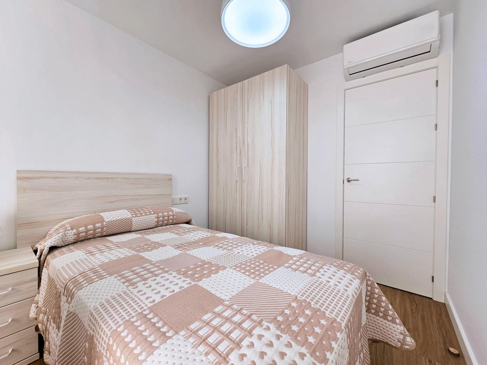 Piso de 2 habitaciones en Cartagena en alquiler - 995 € (Ref: 9637645)