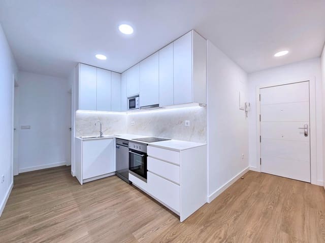 2 slaapkamer Flat te huur in Cartagena - € 995 (Ref: 9637645)