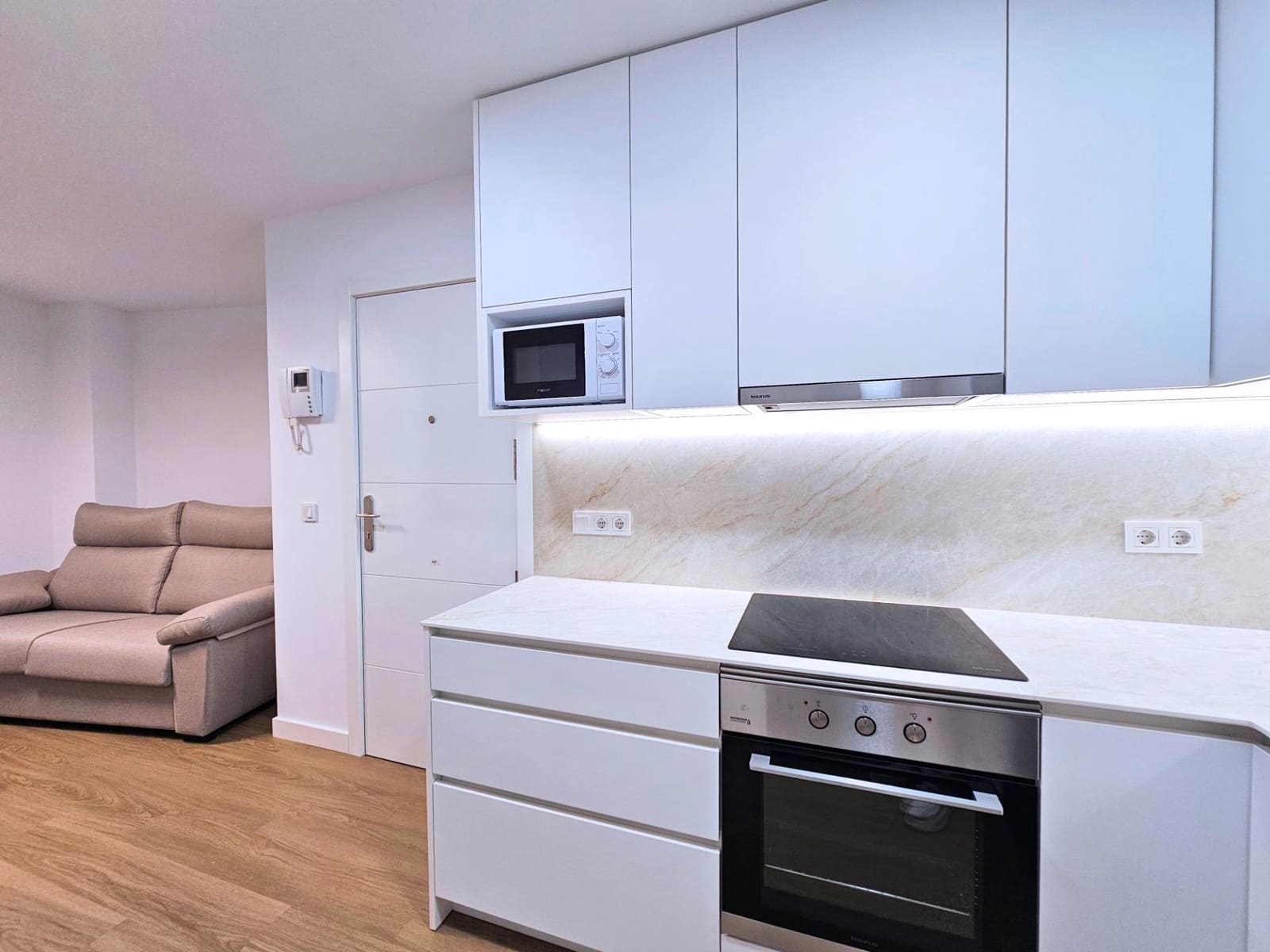 Piso de 2 habitaciones en Cartagena en alquiler - 935 € (Ref: 9637646)