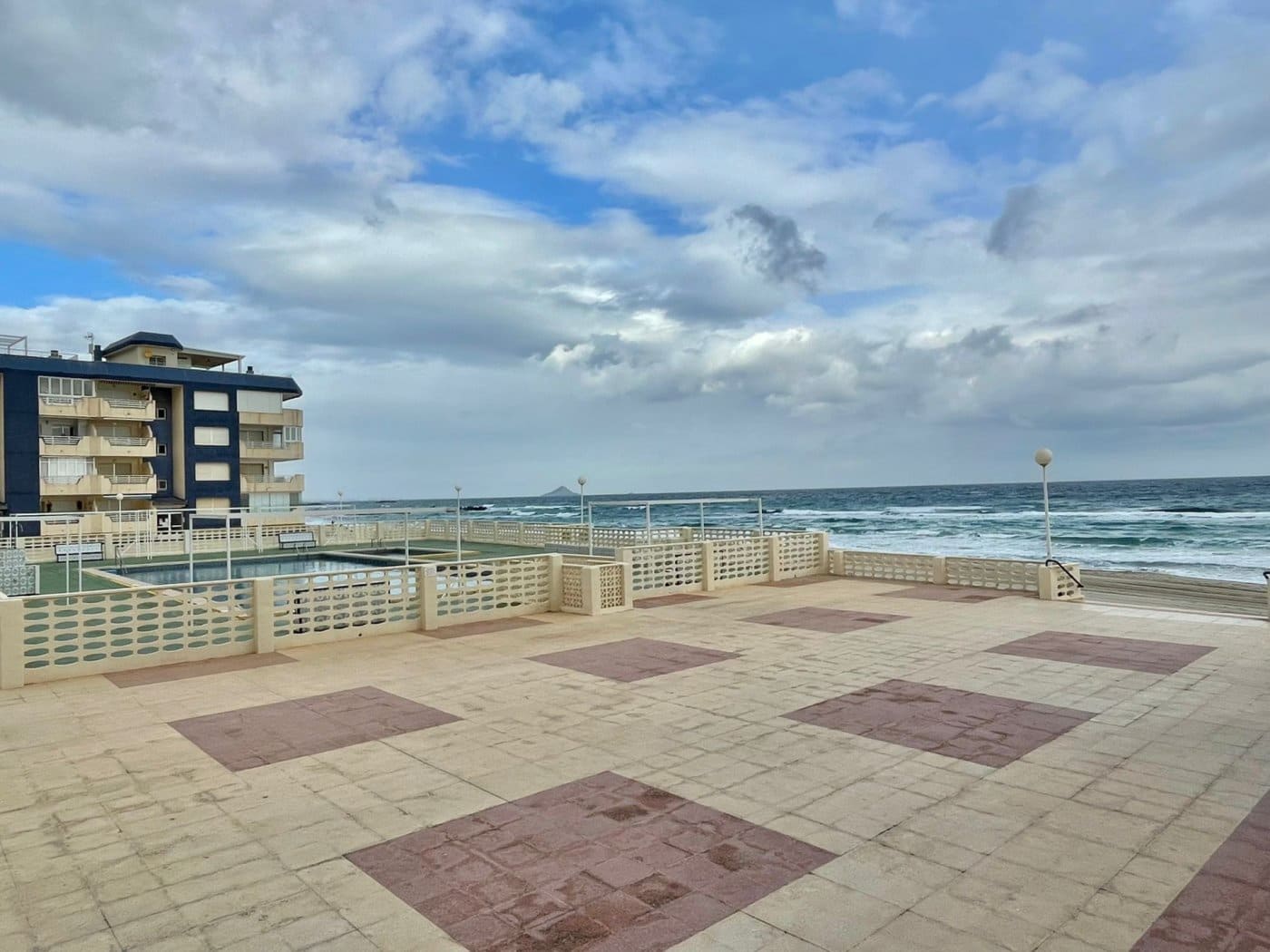 2 bedroom Flat for rent in La Manga del Mar Menor with pool - € 1,200 (Ref: 9714968)