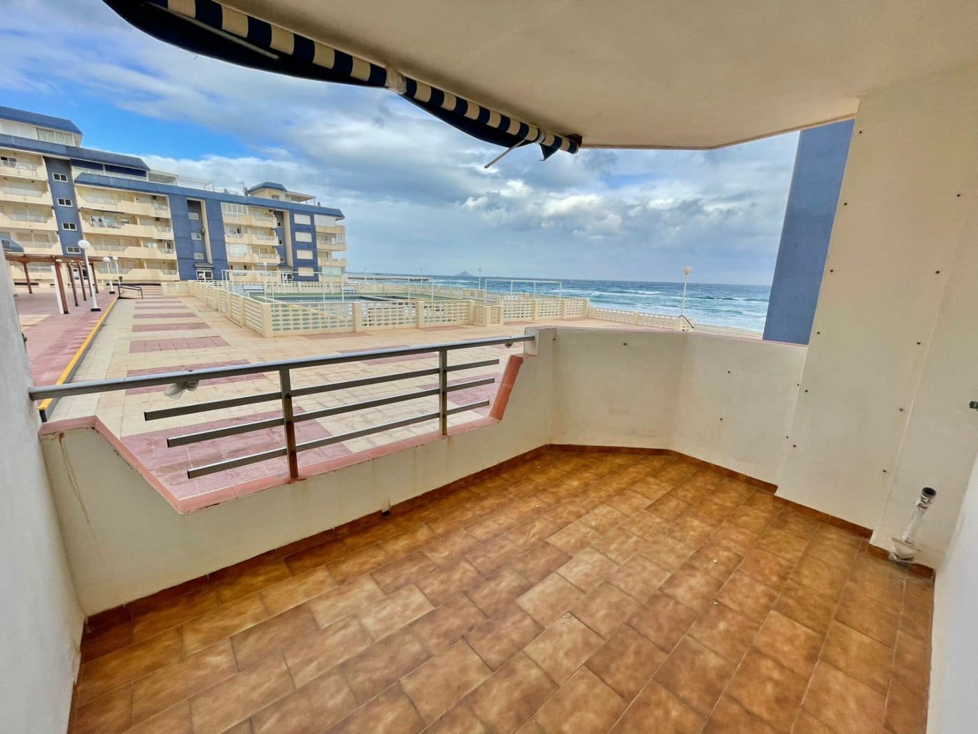 2 bedroom Flat for rent in La Manga del Mar Menor with pool - € 1,200 (Ref: 9714968)
