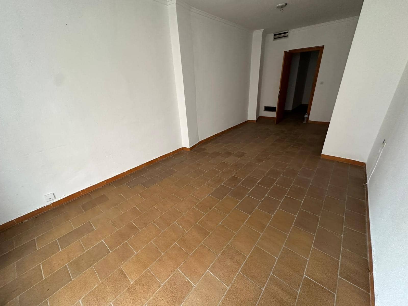 Office for sale in Cartagena - € 360,000 (Ref: 9773101)