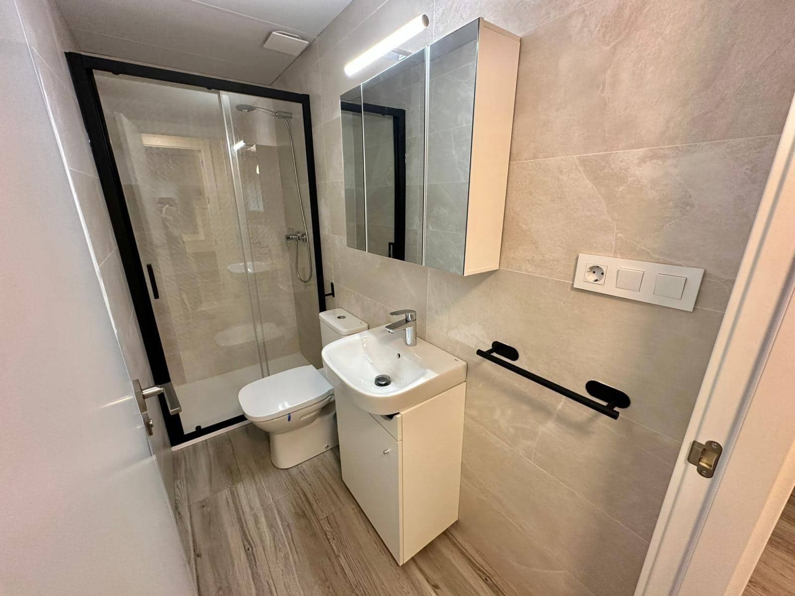 3 sovrum Lägenhet att hyra i Cartagena med pool garage - 800 € (Ref: 9799297)