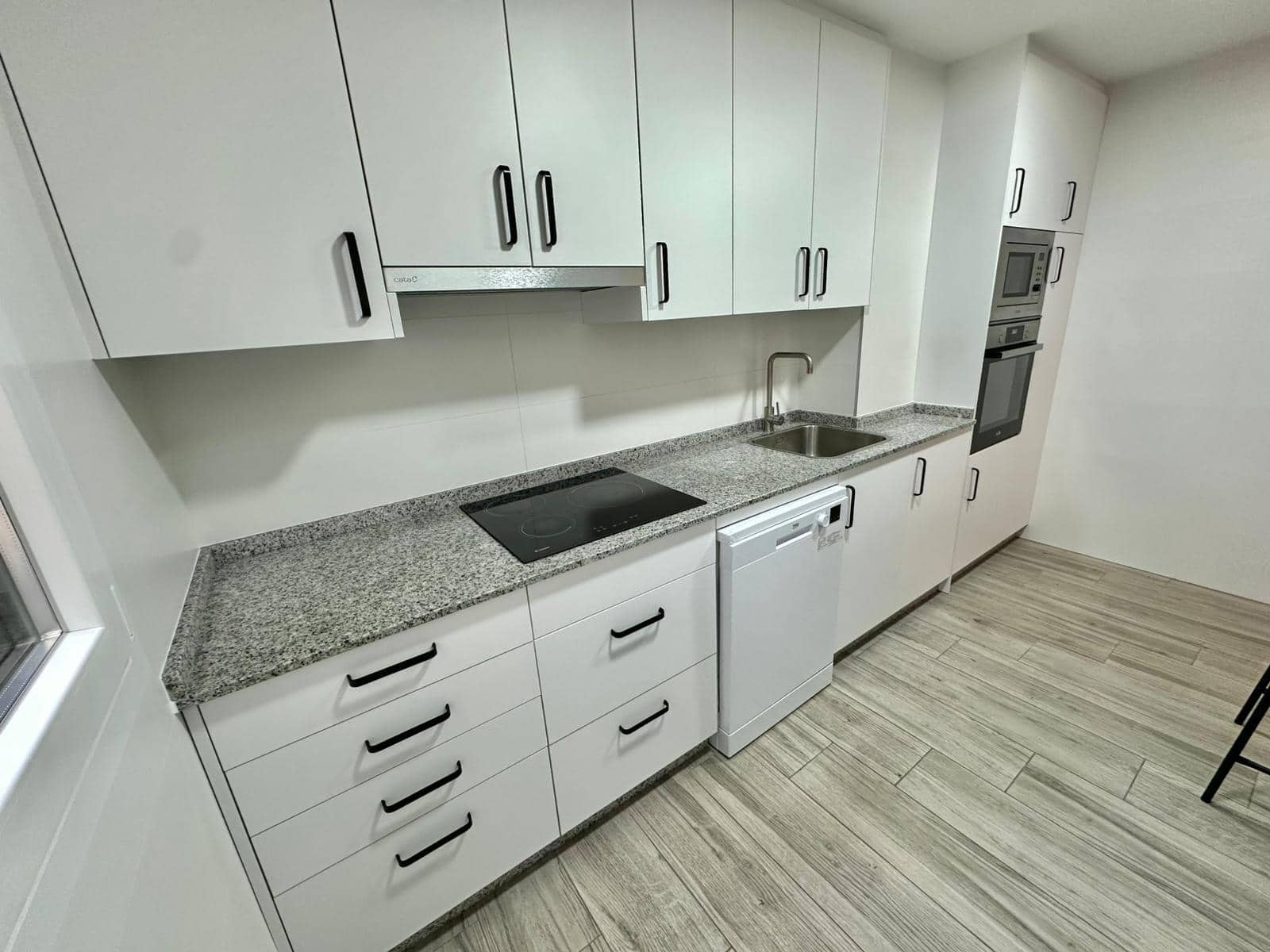 3 sovrum Lägenhet att hyra i Cartagena med pool garage - 800 € (Ref: 9799297)