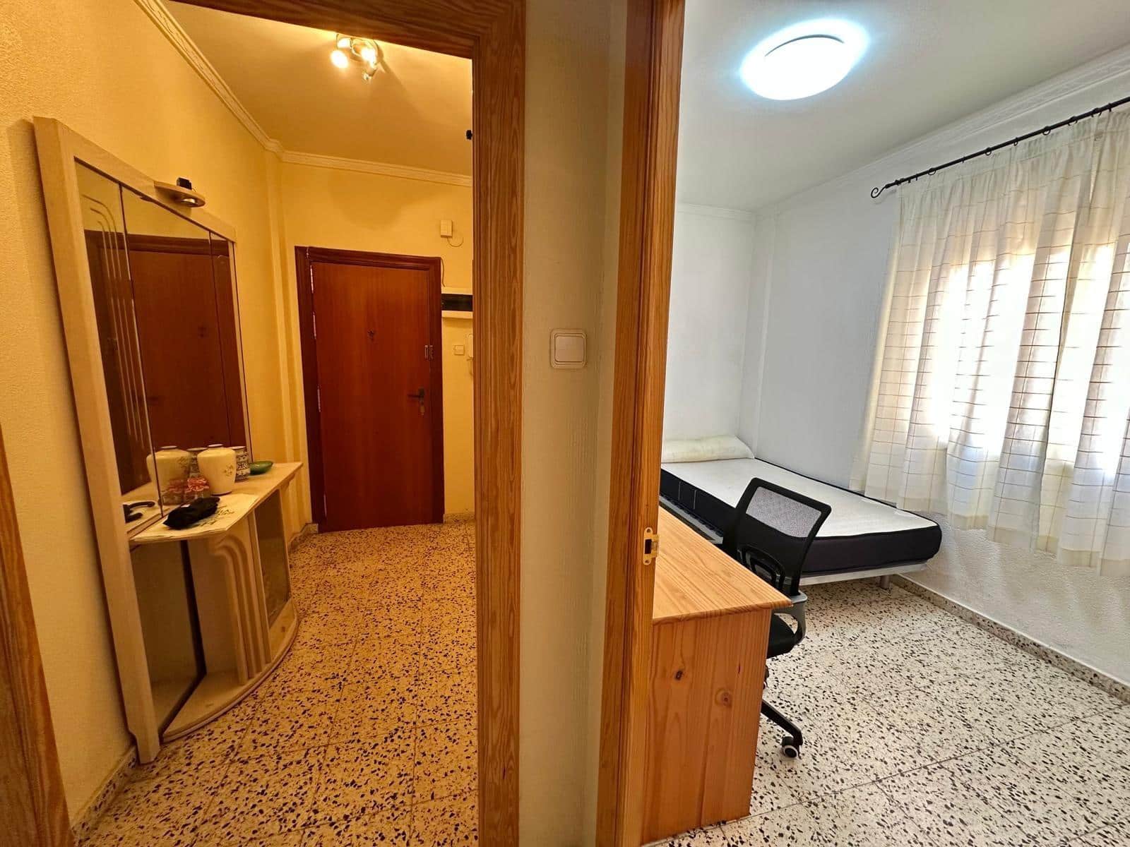 4 soveværelse Lejlighed til leje i Cartagena - € 1.000 (Ref: 9818273)