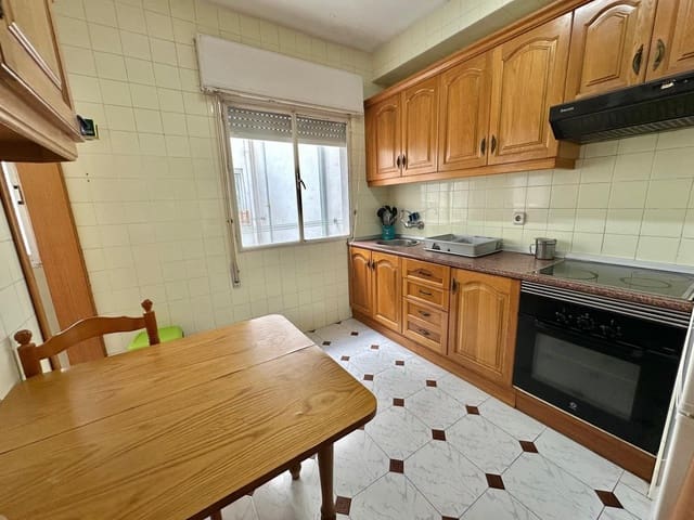 4 soveværelse Lejlighed til leje i Cartagena - € 1.000 (Ref: 9818273)