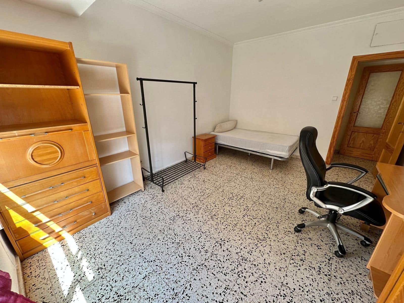 4 soveværelse Lejlighed til leje i Cartagena - € 1.000 (Ref: 9818273)