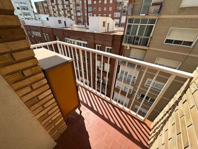 4 soveværelse Lejlighed til leje i Cartagena - € 1.000 (Ref: 9818273)