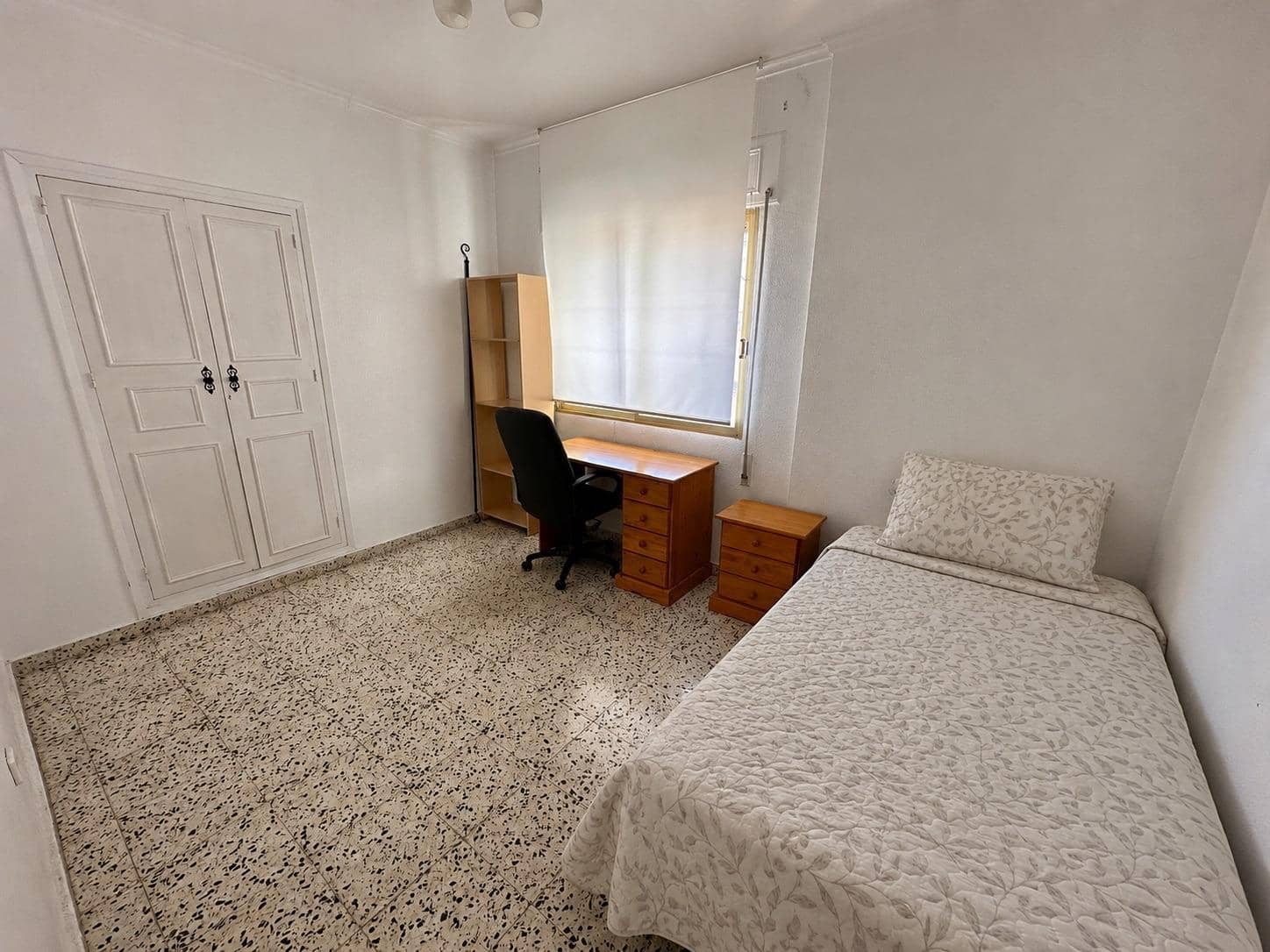 4 camera da letto Appartamento da affittare in Cartagena - 1.000 € (Rif: 9818273)