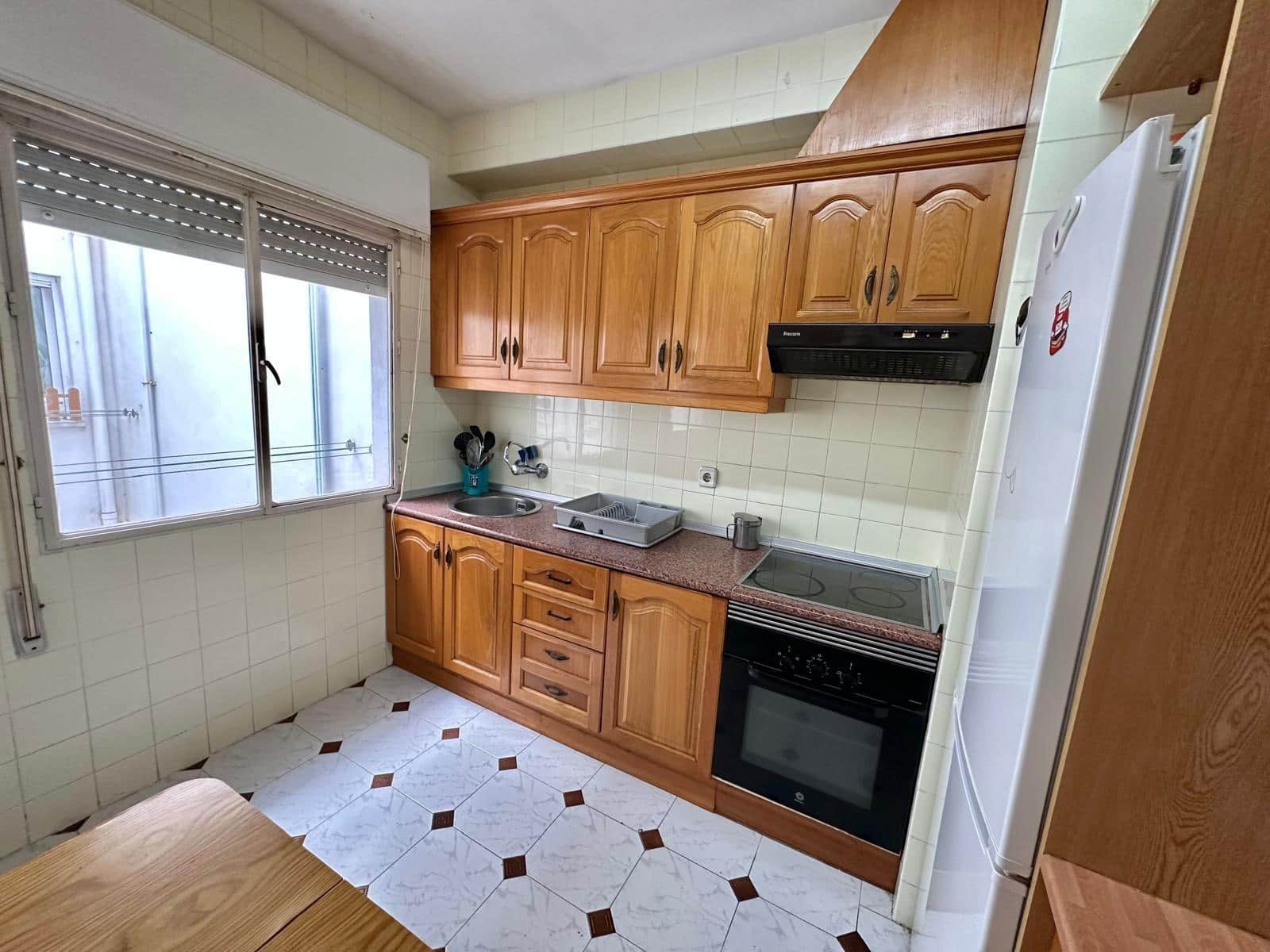 4 camera da letto Appartamento da affittare in Cartagena - 1.000 € (Rif: 9818273)