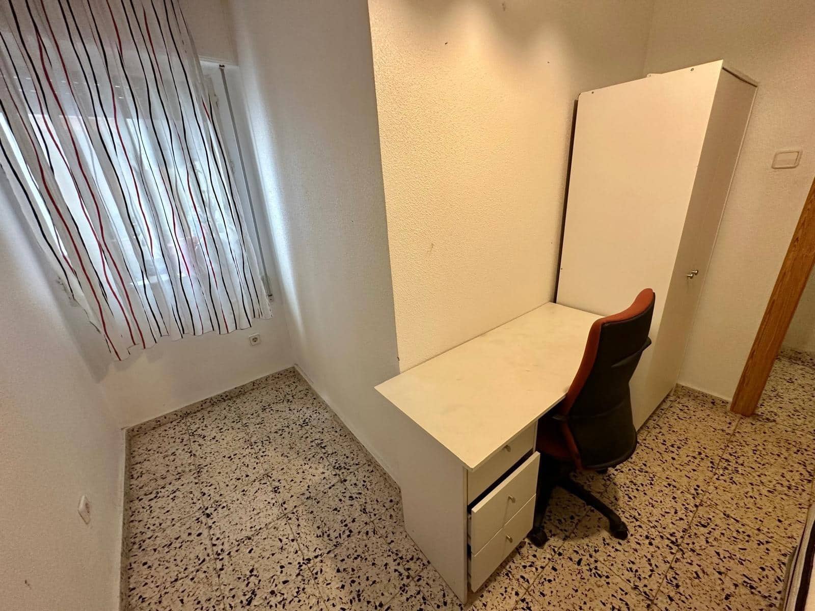 4 camera da letto Appartamento da affittare in Cartagena - 1.000 € (Rif: 9818273)