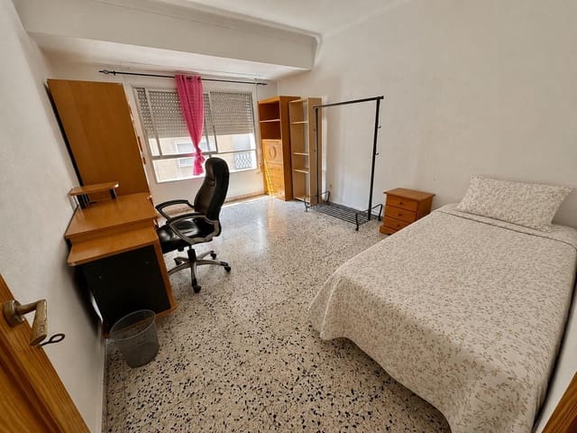 4 camera da letto Appartamento da affittare in Cartagena - 1.000 € (Rif: 9818273)