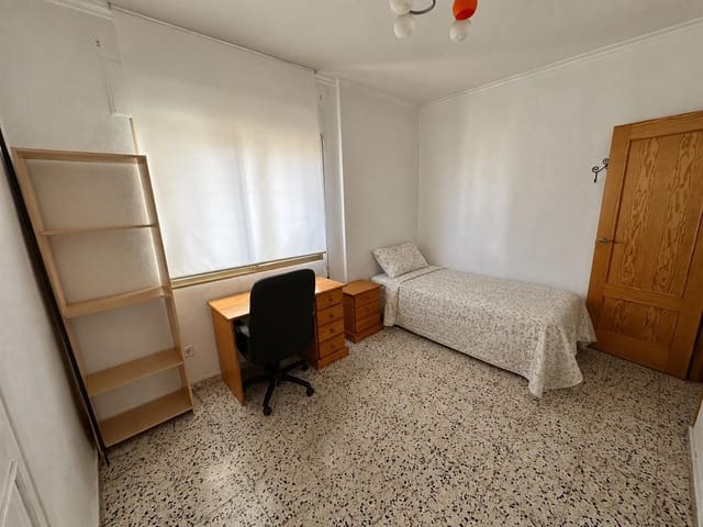 4 camera da letto Appartamento da affittare in Cartagena - 1.000 € (Rif: 9818273)