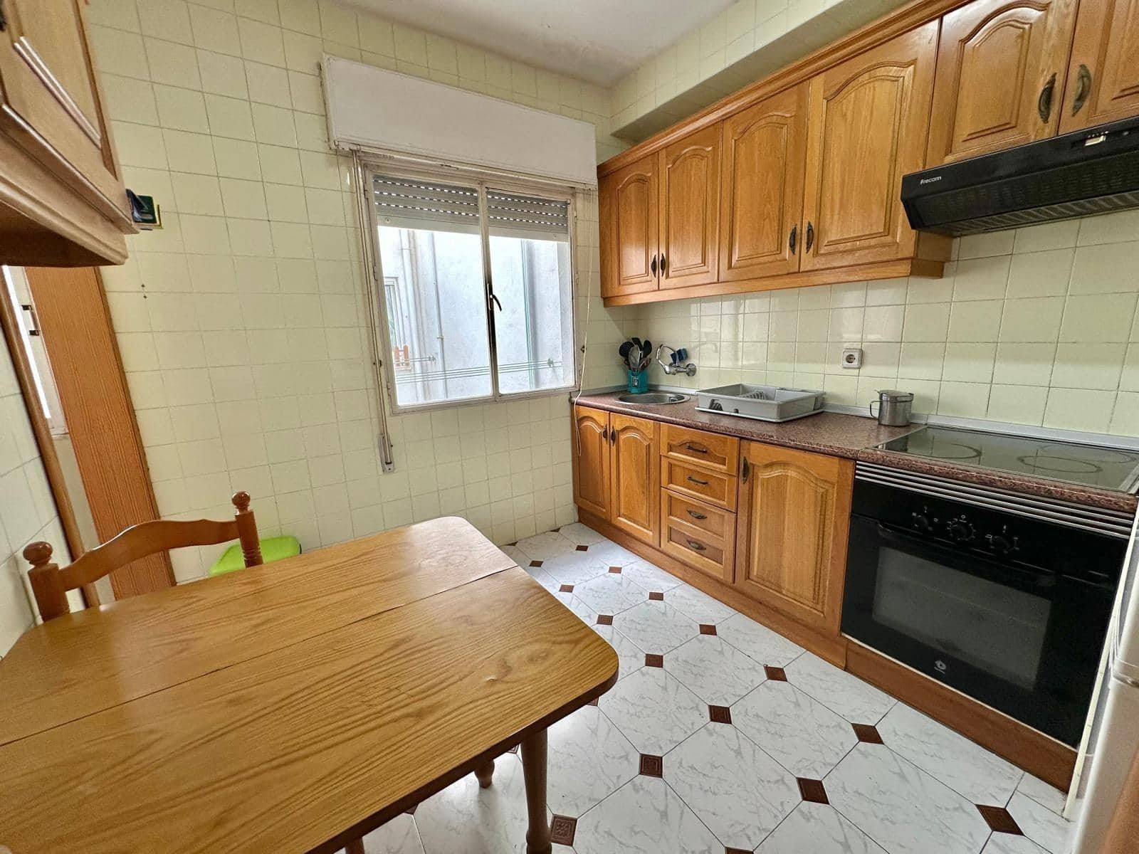 4 sypialnia Mieszkanie do wynajęcia w Kartagena - 1 000 € (Ref: 9818273)
