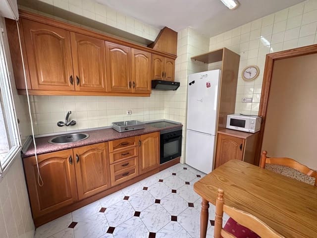 4 camera da letto Appartamento da affittare in Cartagena - 1.000 € (Rif: 9818273)