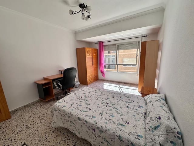 4 camera da letto Appartamento da affittare in Cartagena - 1.000 € (Rif: 9818273)