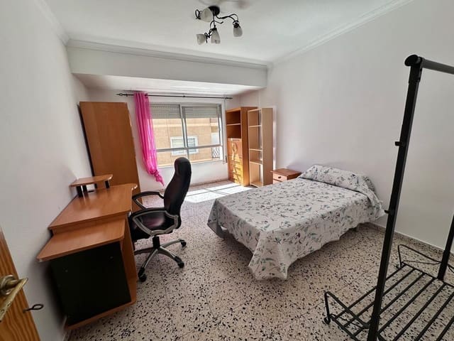 4 camera da letto Appartamento da affittare in Cartagena - 1.000 € (Rif: 9818273)