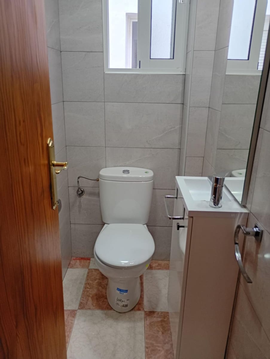 4 bedroom Flat for rent in Cartagena - € 850 (Ref: 9825285)