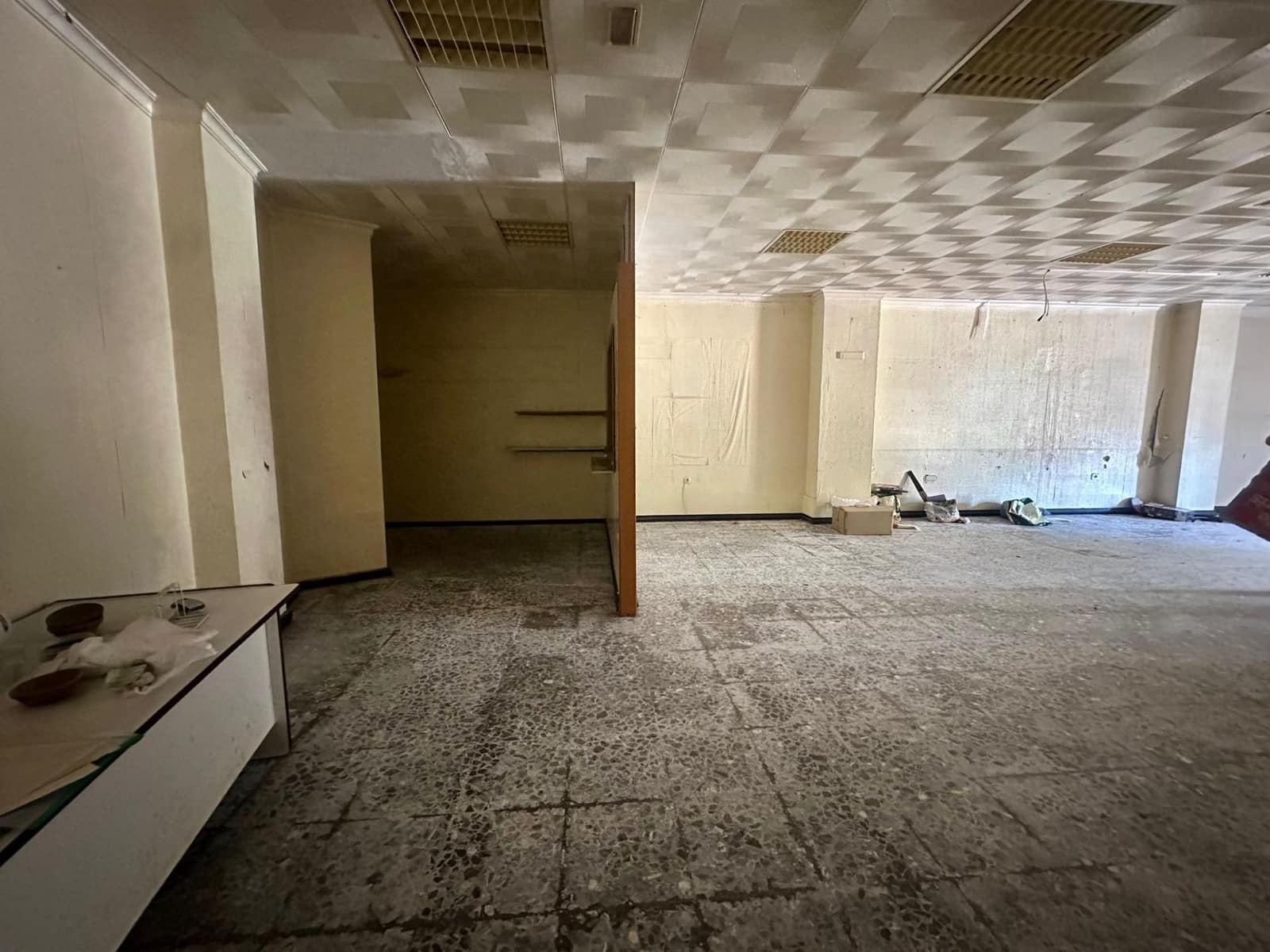 Comercial para venda em La Union - 60 000 € (Ref: 9873544)