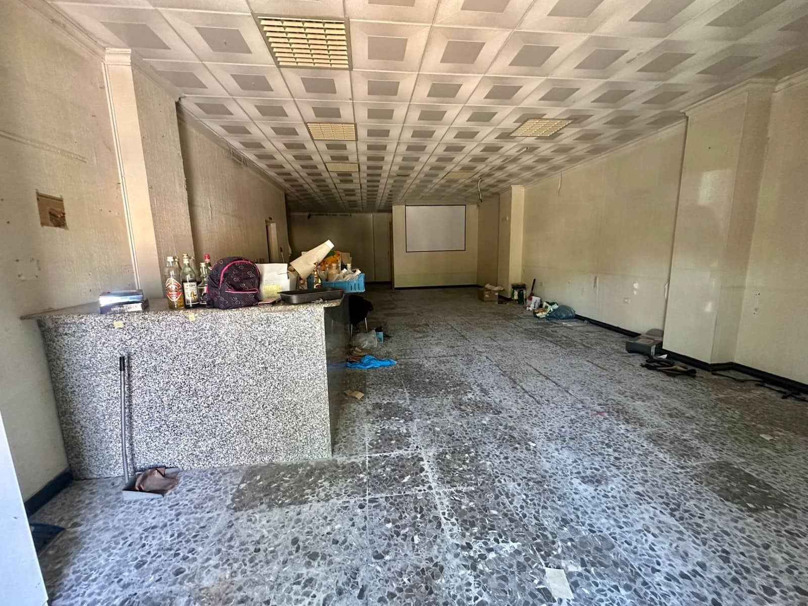Comercial para venda em La Union - 60 000 € (Ref: 9873544)