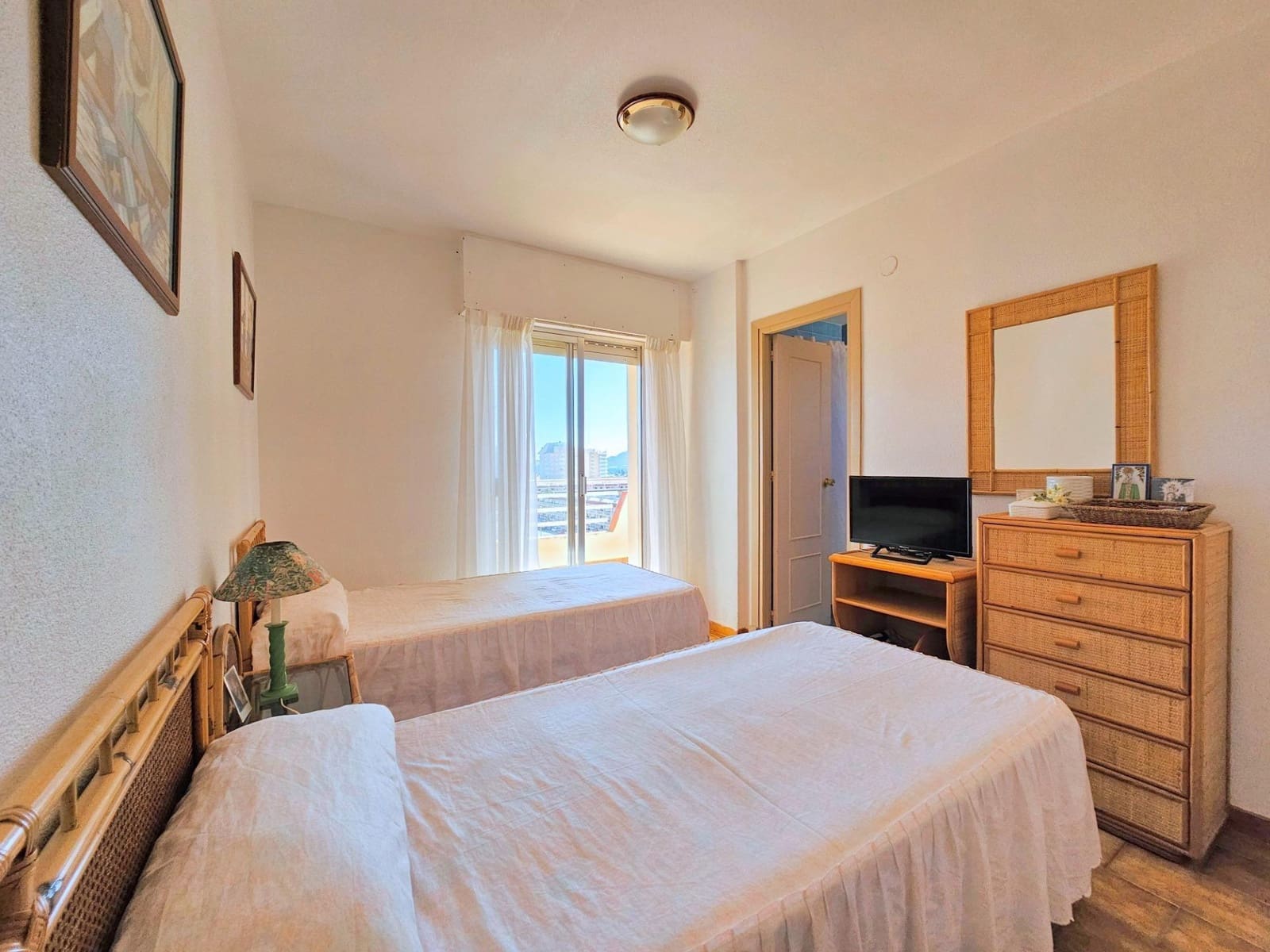 3 quarto Apartamento para venda em La Manga del Mar Menor com piscina - 299 000 € (Ref: 9903981)