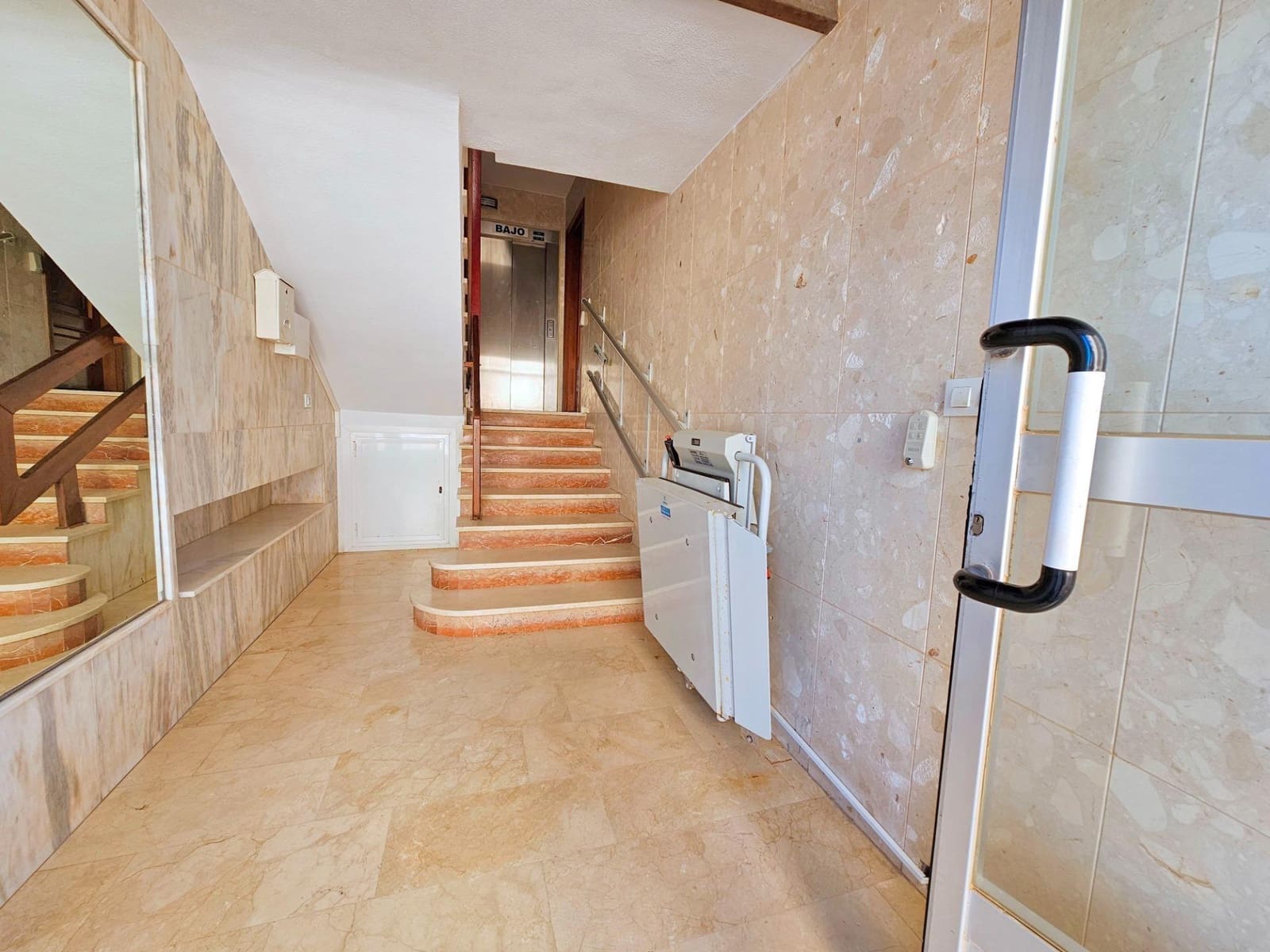 3 quarto Apartamento para venda em La Manga del Mar Menor com piscina - 299 000 € (Ref: 9903981)