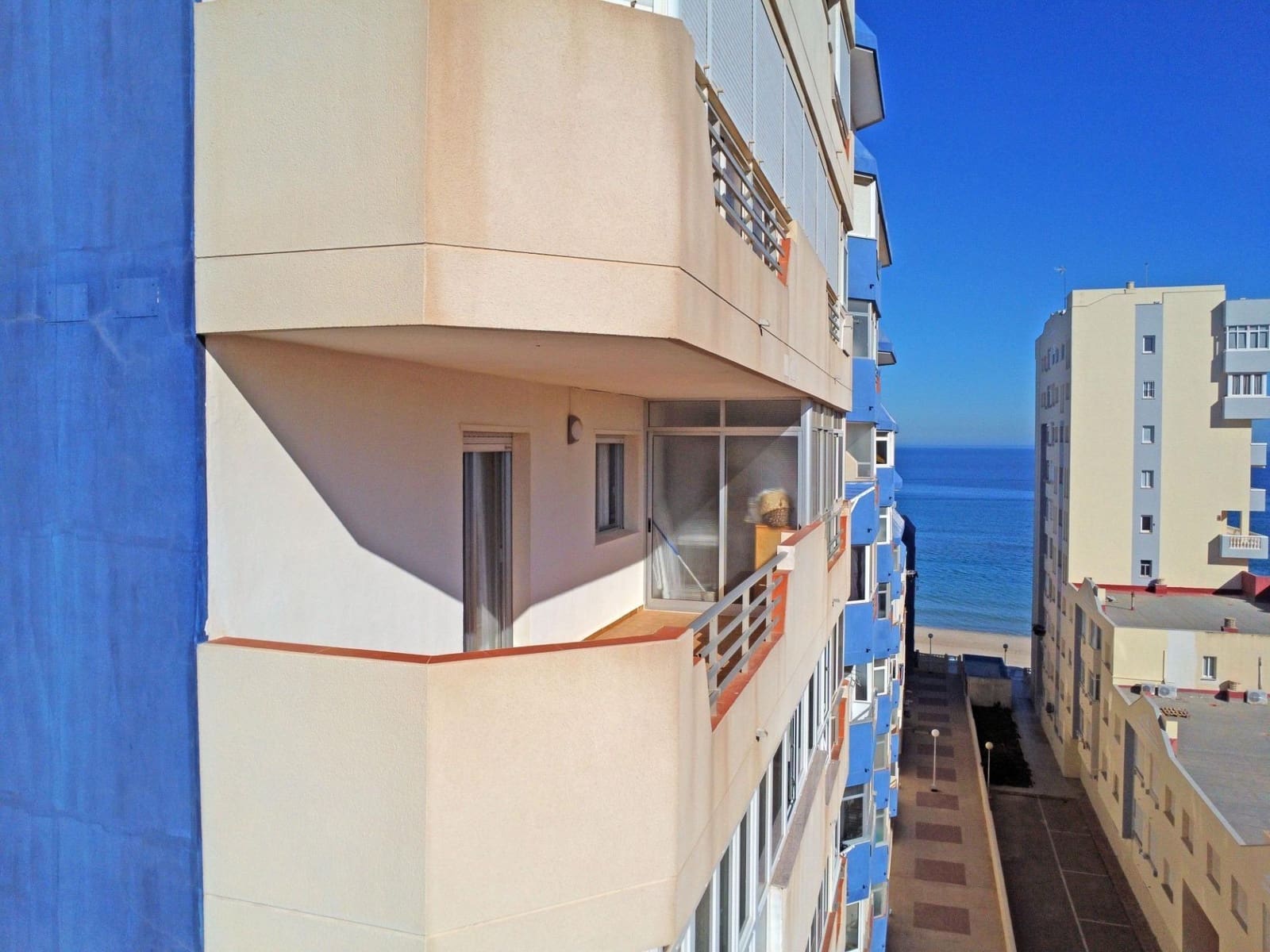 3 quarto Apartamento para venda em La Manga del Mar Menor com piscina - 299 000 € (Ref: 9903981)