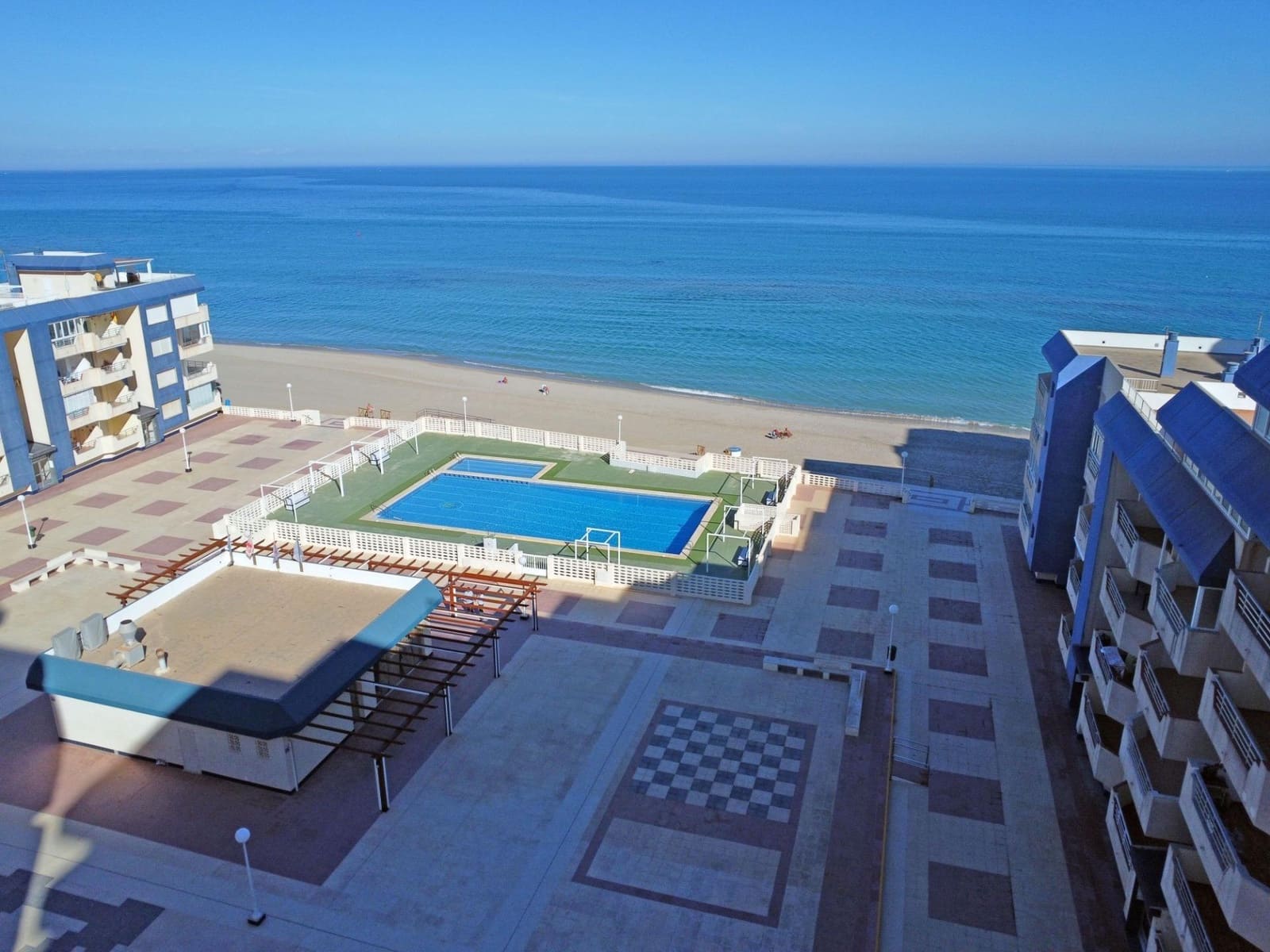 3 quarto Apartamento para venda em La Manga del Mar Menor com piscina - 299 000 € (Ref: 9903981)