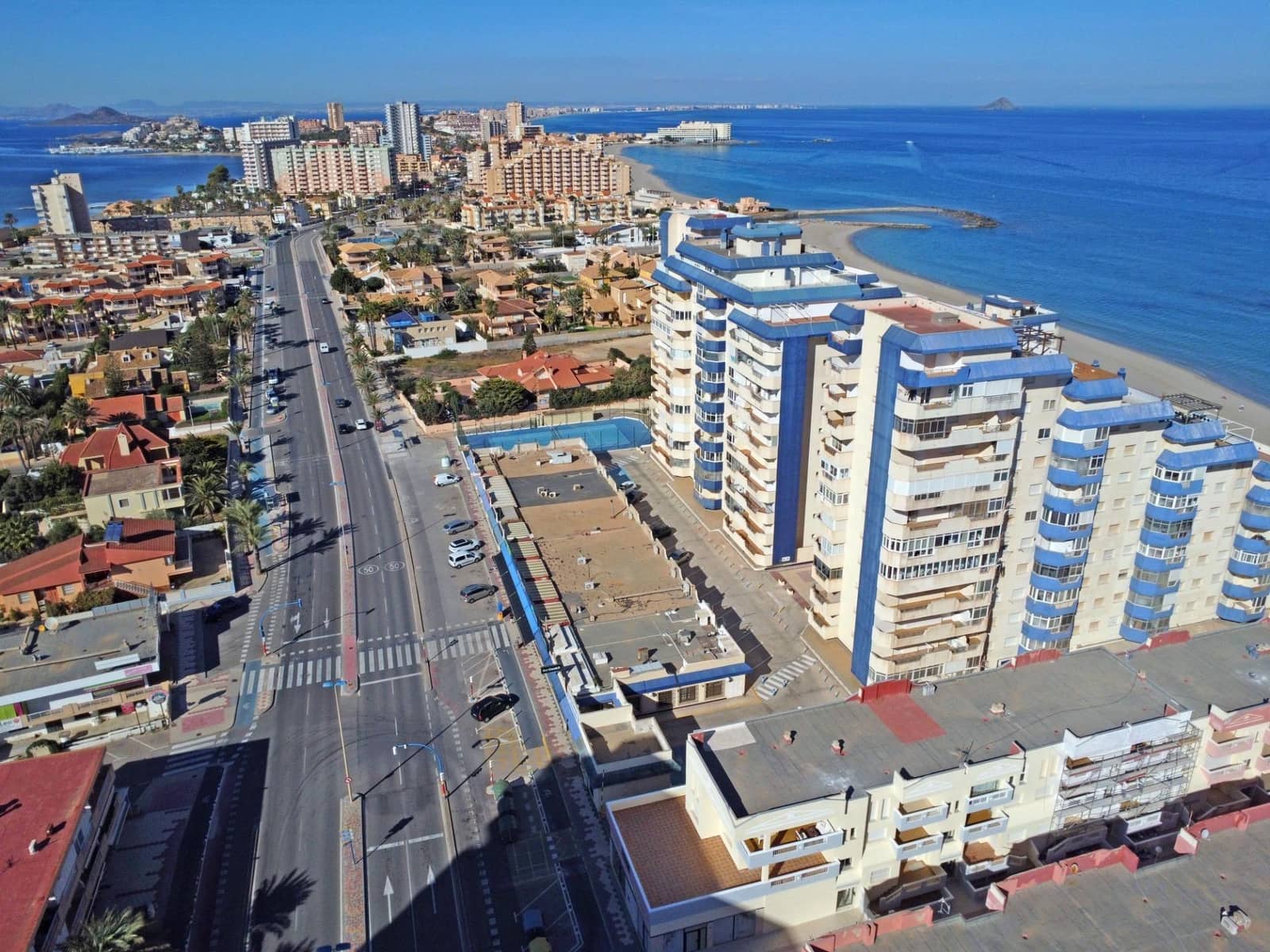 3 quarto Apartamento para venda em La Manga del Mar Menor com piscina - 299 000 € (Ref: 9903981)