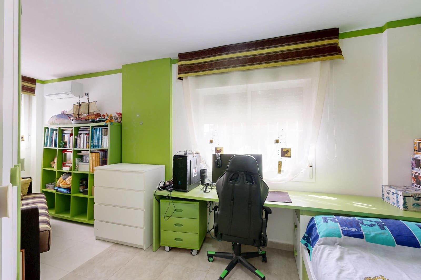 4 bedroom Apartment for sale in Cartagena with garage - € 197,000 (Ref: 9929444)