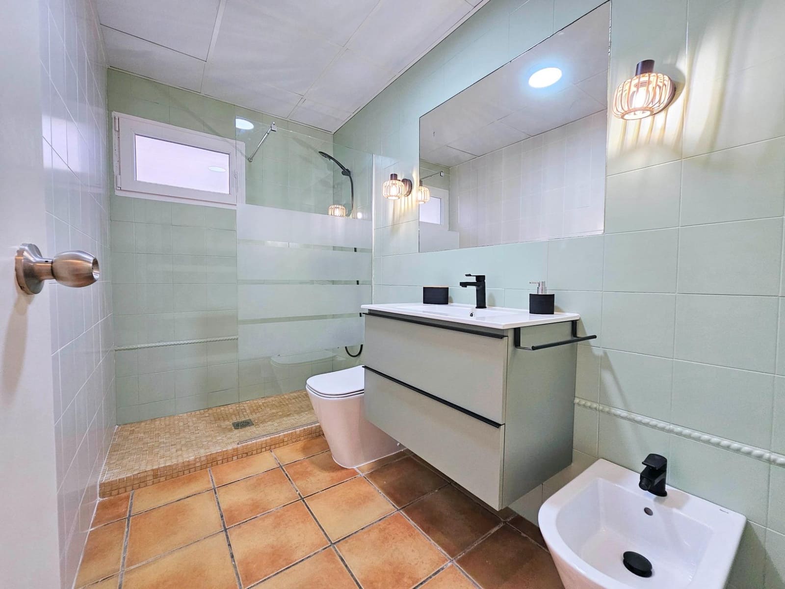 4 makuuhuone Bungalow vuokrattavana paikassa Playa Honda mukana 
autotalli - 2 000 € (Ref: 9966697)