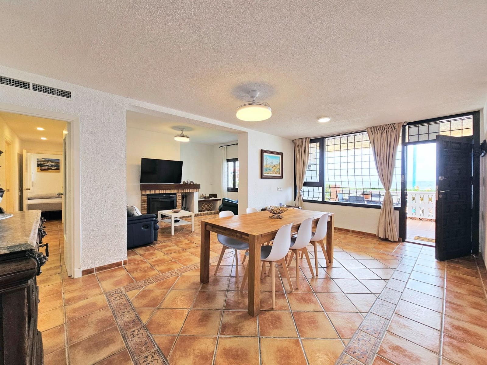4 makuuhuone Bungalow vuokrattavana paikassa Playa Honda mukana 
autotalli - 2 000 € (Ref: 9966697)