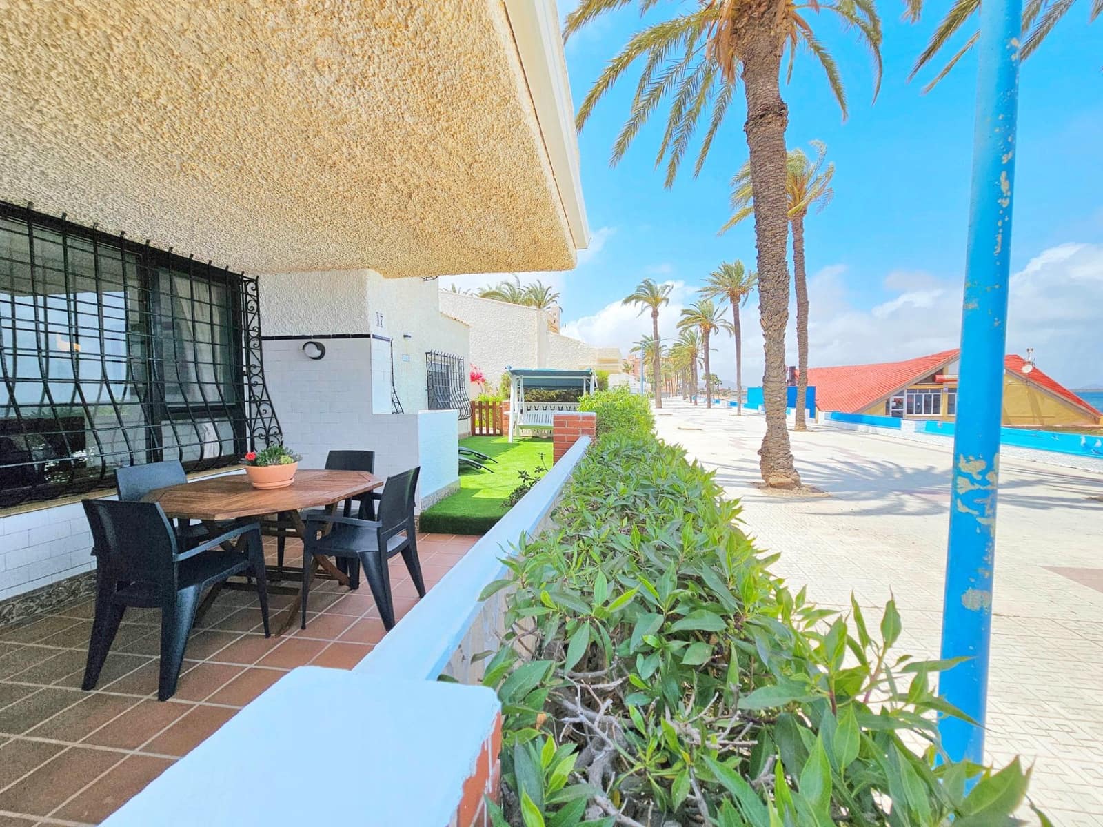 4 makuuhuone Bungalow vuokrattavana paikassa Playa Honda mukana 
autotalli - 2 000 € (Ref: 9966697)