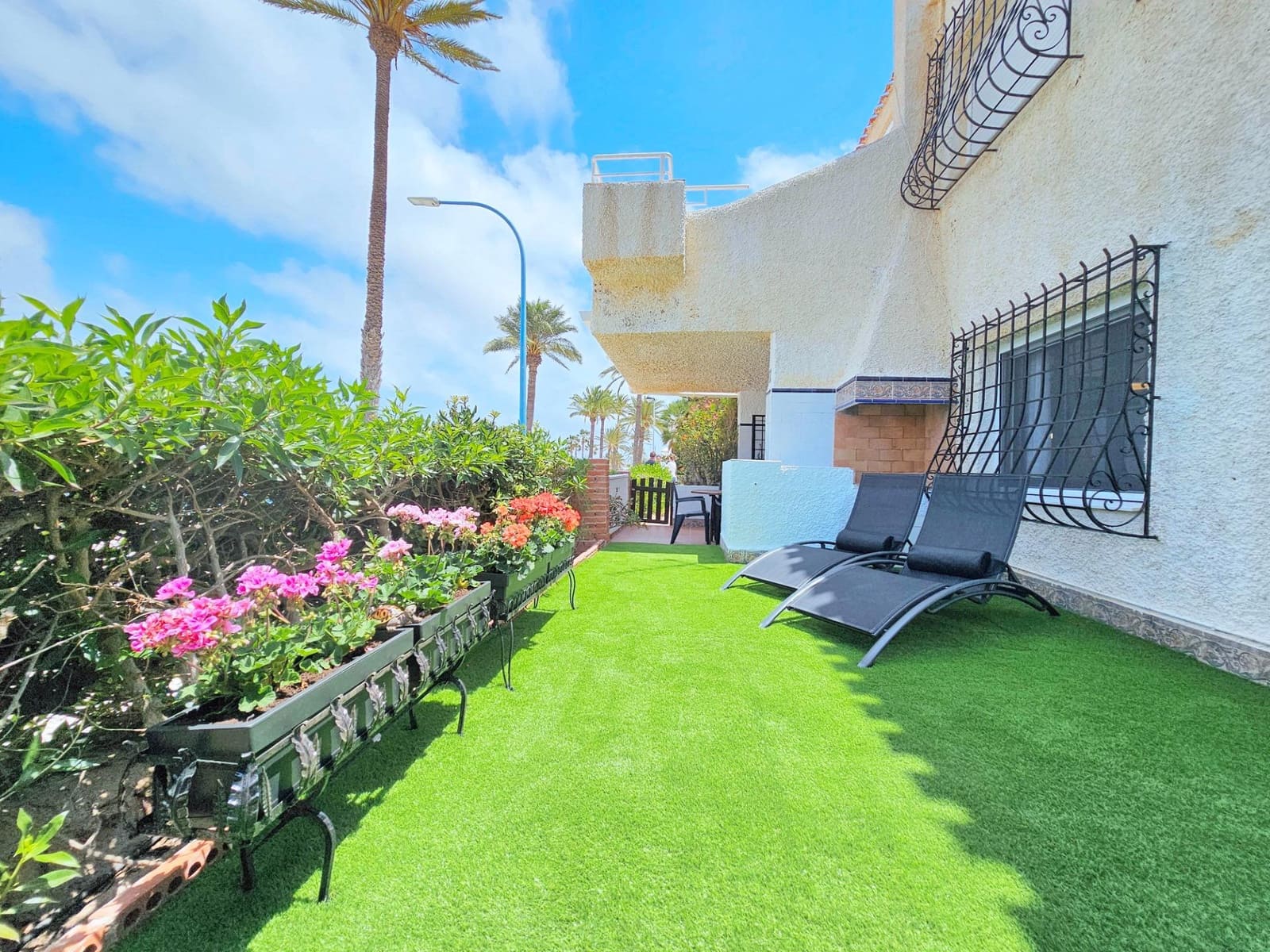 4 makuuhuone Bungalow vuokrattavana paikassa Playa Honda mukana 
autotalli - 2 000 € (Ref: 9966697)