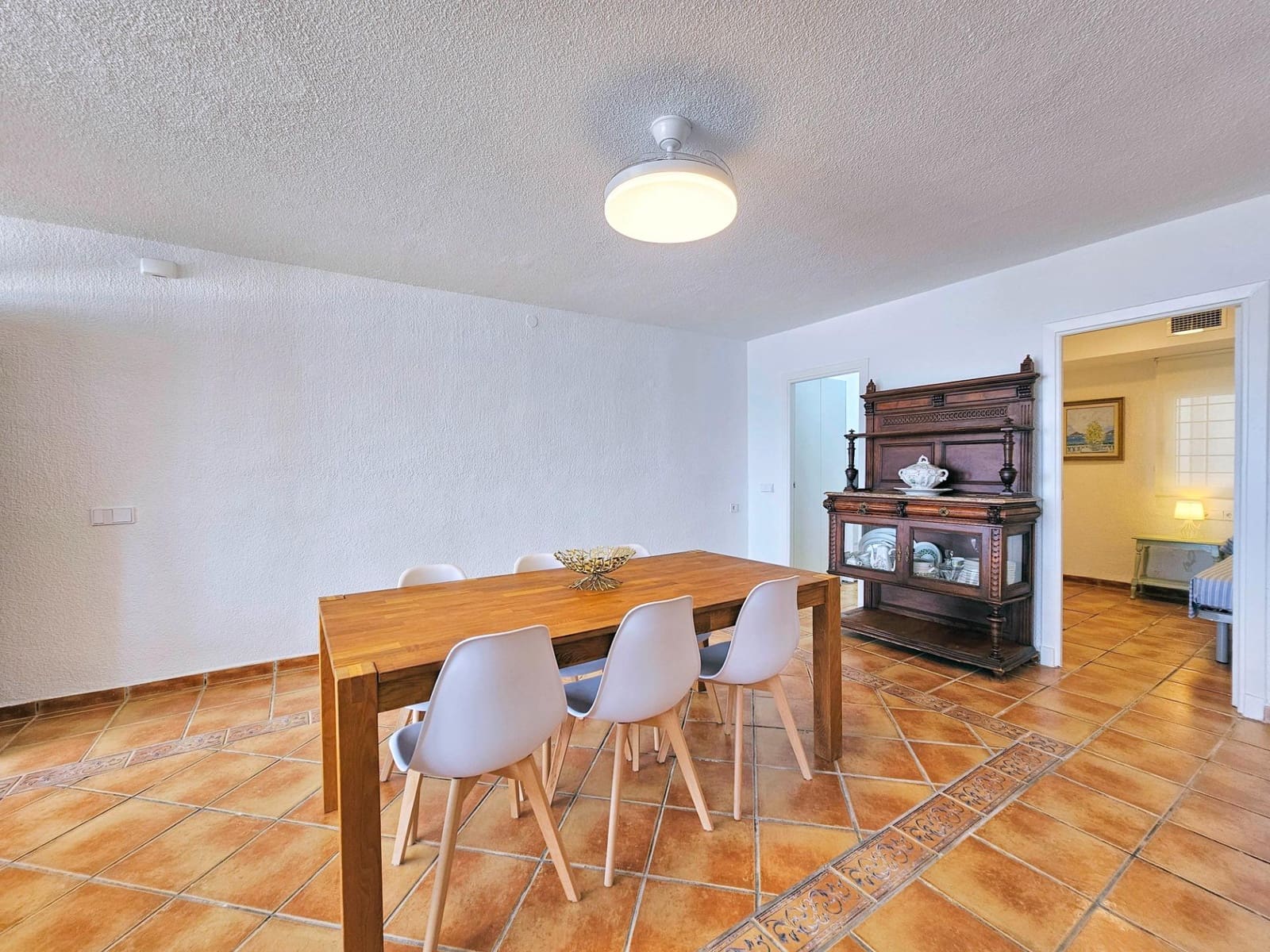 4 makuuhuone Bungalow vuokrattavana paikassa Playa Honda mukana 
autotalli - 2 000 € (Ref: 9966697)