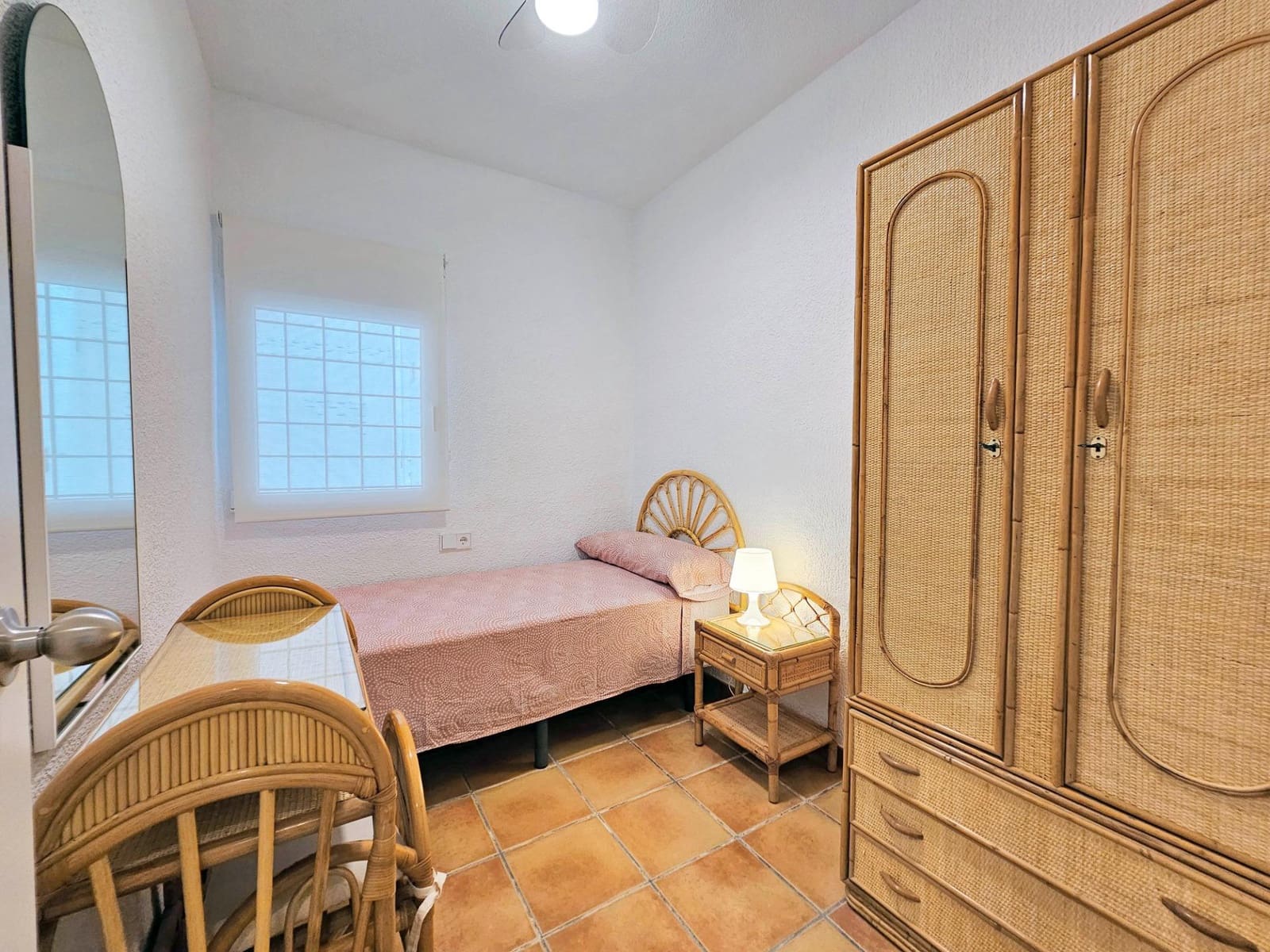 4 makuuhuone Bungalow vuokrattavana paikassa Playa Honda mukana 
autotalli - 2 000 € (Ref: 9966697)