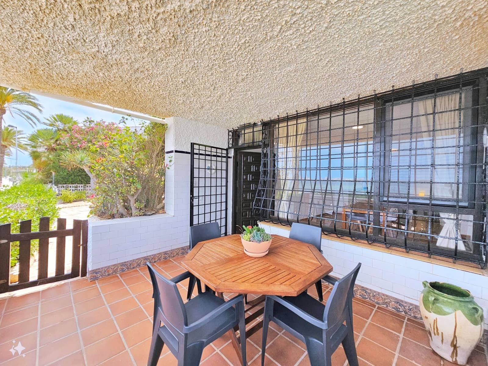 4 makuuhuone Bungalow vuokrattavana paikassa Playa Honda mukana 
autotalli - 2 000 € (Ref: 9966697)