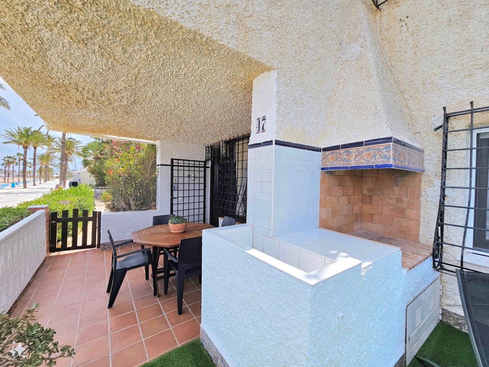 4 makuuhuone Bungalow vuokrattavana paikassa Playa Honda mukana 
autotalli - 2 000 € (Ref: 9966697)