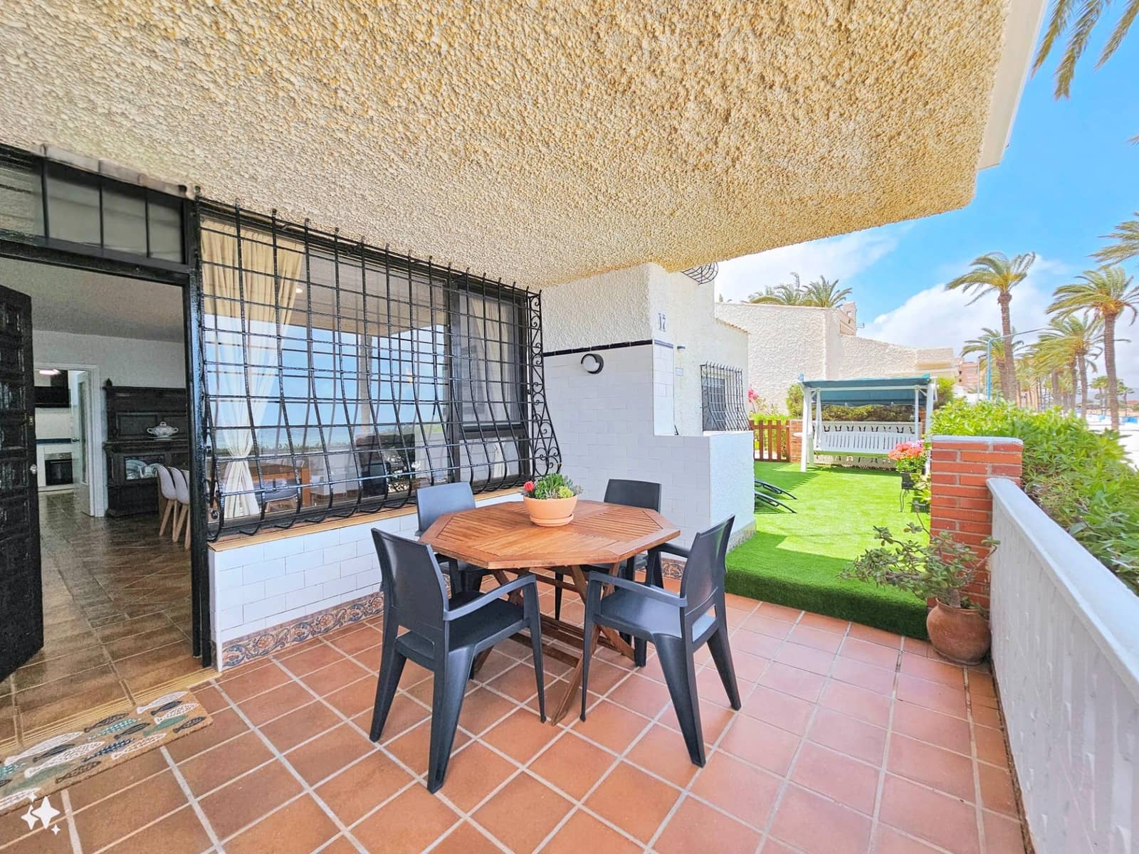 4 makuuhuone Bungalow vuokrattavana paikassa Playa Honda mukana 
autotalli - 2 000 € (Ref: 9966697)