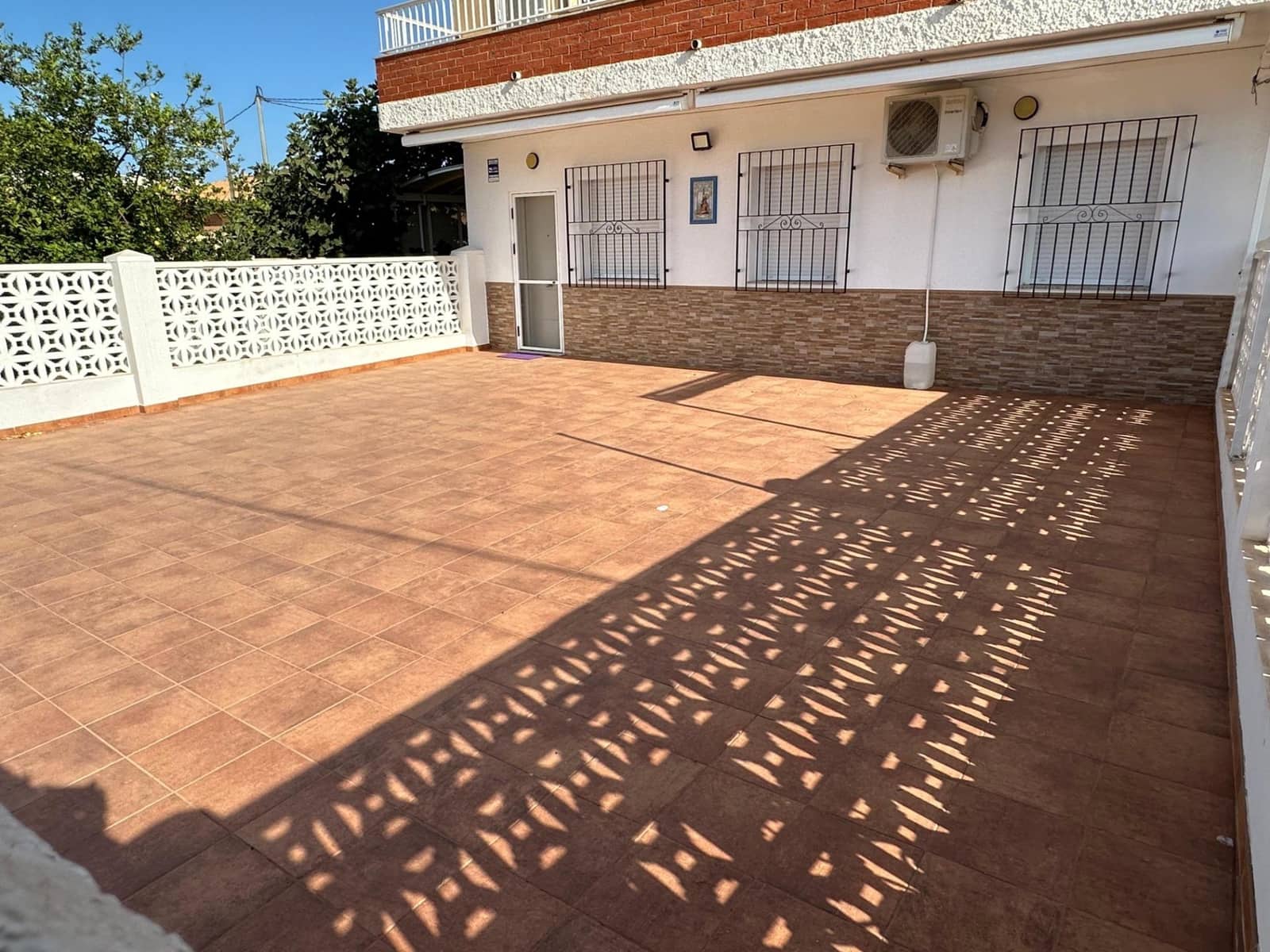2 bedroom Apartment for rent in Los Urrutias with garage - € 600 (Ref: 9994292)