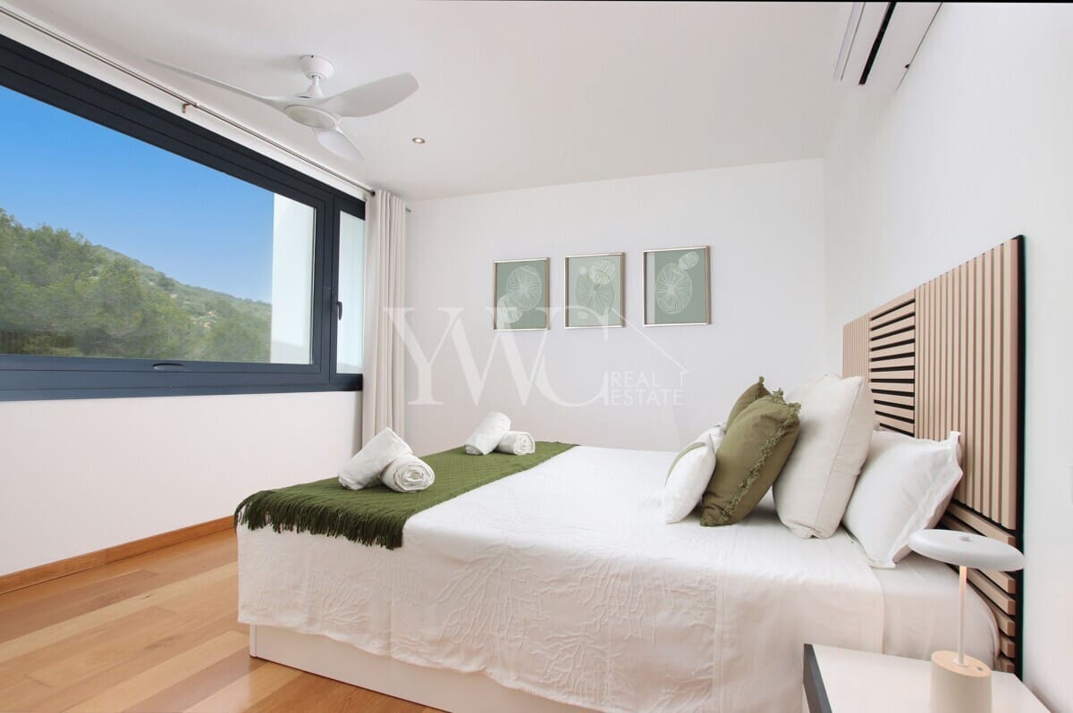 4 sypialnia Dom na sprzedaż w Alcudia z basenem - 1 940 000 € (Ref: 9296369)