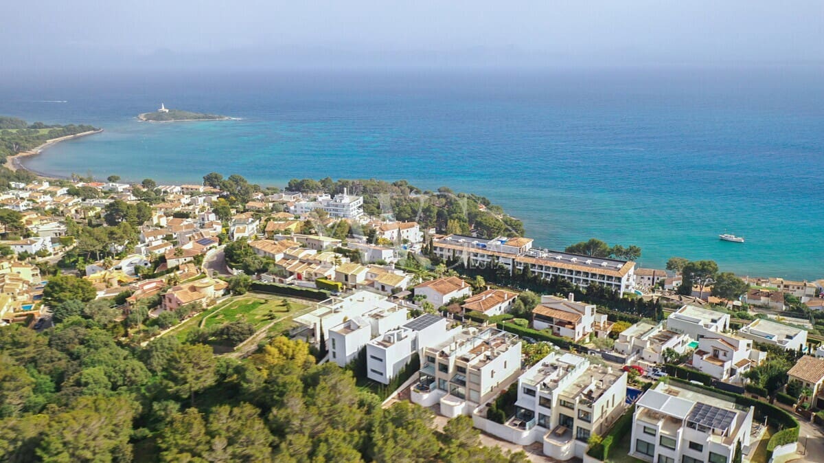 4 sypialnia Dom na sprzedaż w Alcudia z basenem - 1 940 000 € (Ref: 9296369)