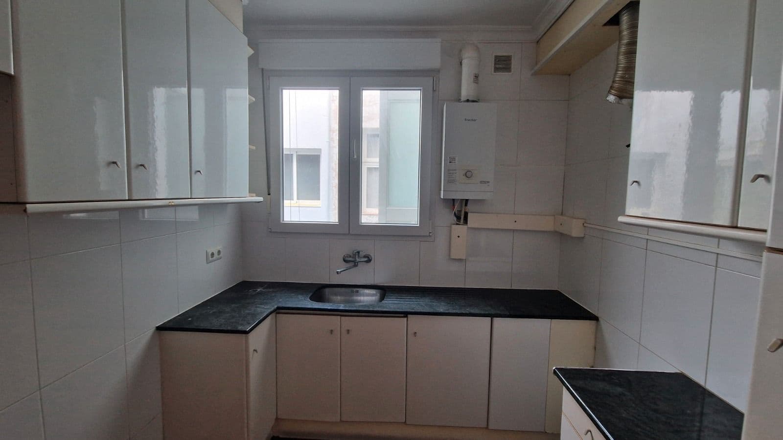 3 bedroom Flat for sale in Vinaros - € 155,000 (Ref: 9414430)