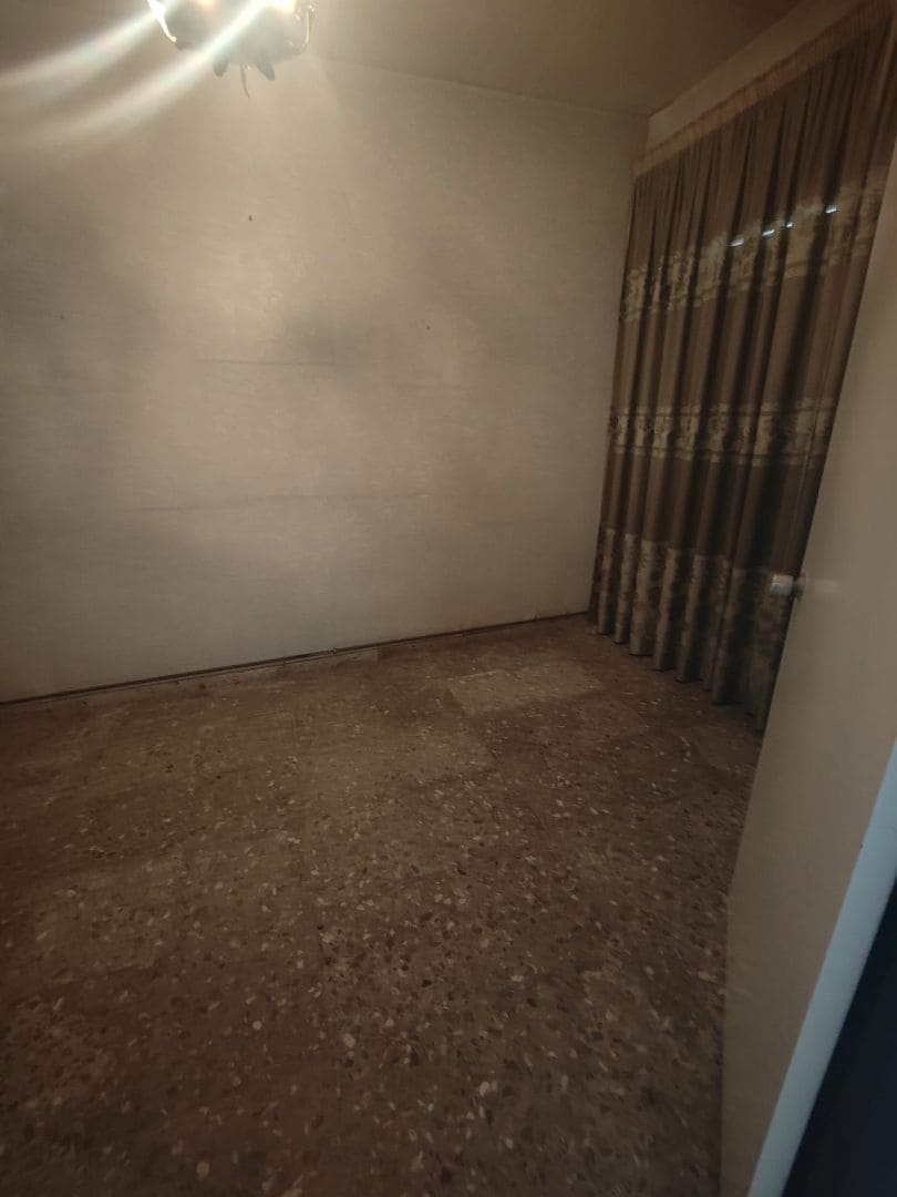 7 bedroom Villa for sale in Vinaros with garage - € 270,000 (Ref: 9414435)